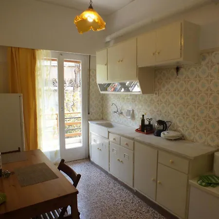 Μια Ρετρό Γωνιά Στην Ακρόπολη, 5 Λεπτά Απ' Το Μετρό Apartment Athens Exterior photo