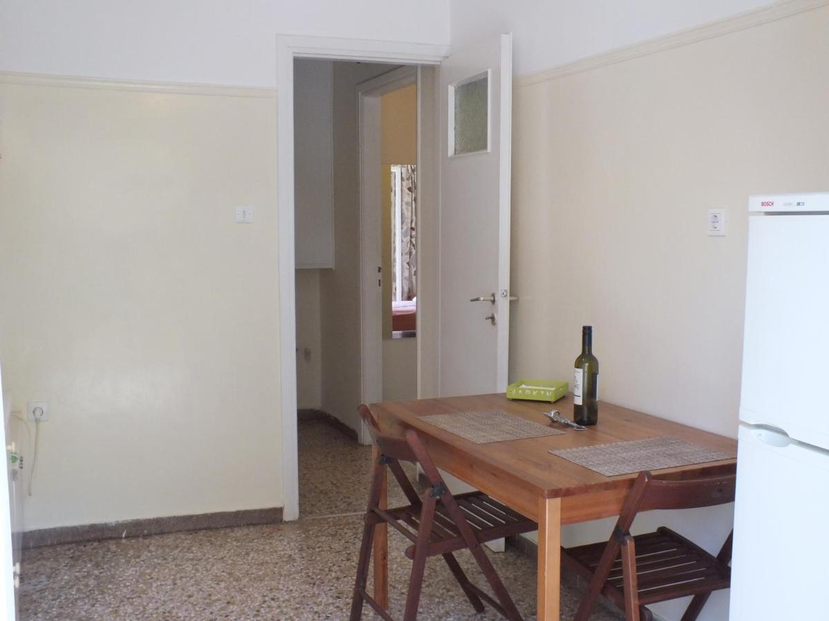 μια ρετρό γωνιά στην ακρόπολη, 5 λεπτά απ' το μετρό Athens